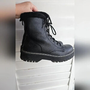 UNIONBAY Faux Fur Boots Textile Laces Zipper Black  size 8.5